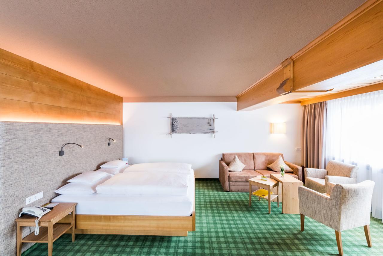 Hotel Walserberg Warth  Esterno foto