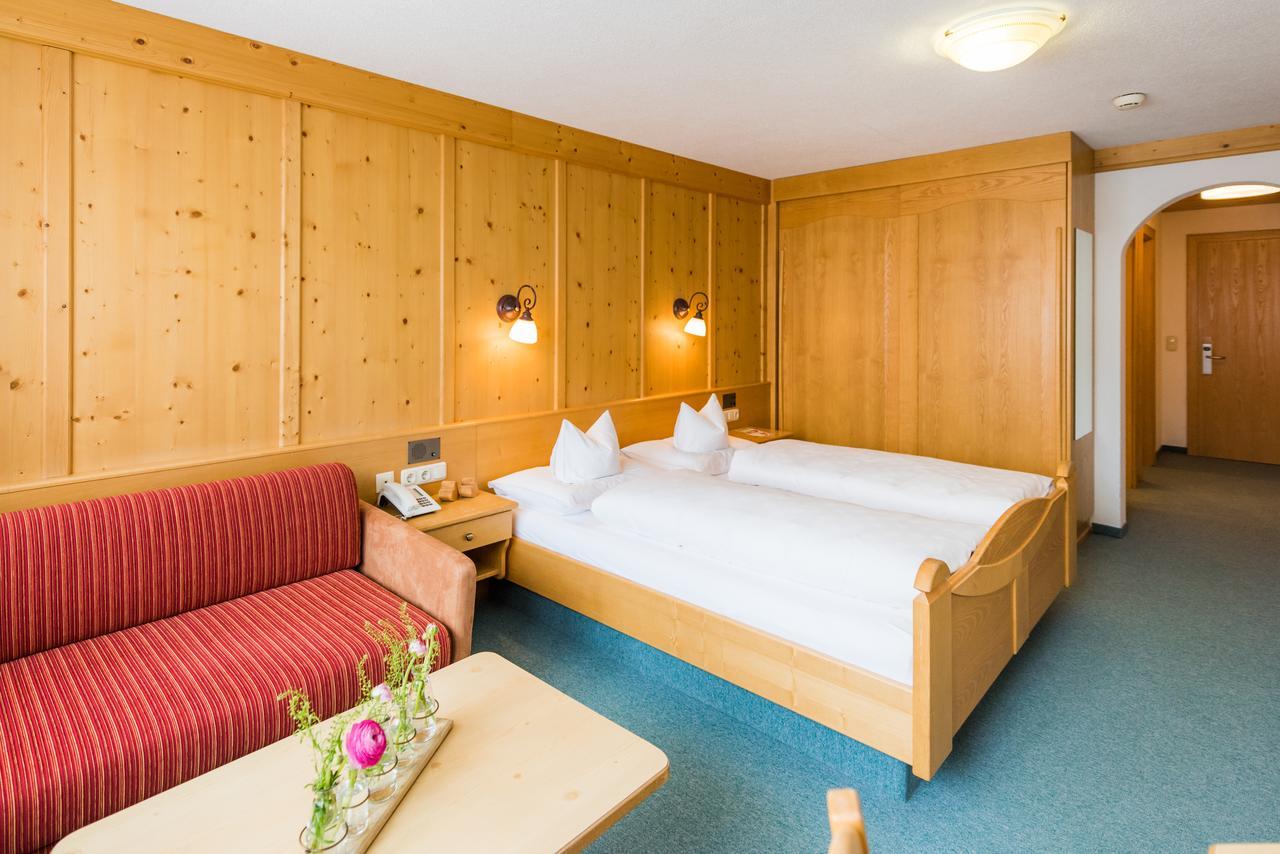 Hotel Walserberg Warth  Esterno foto